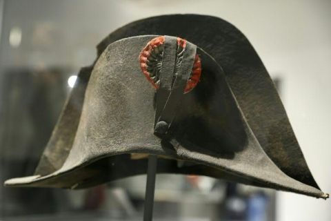 Bicorne de Napoléon dans une exposition en Belgique en mai 2021 - Kenzo Tribouillard - AFP