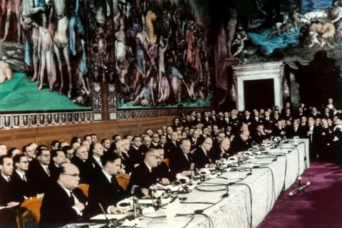 Signing European Economic Community treaties (1957) - AFP