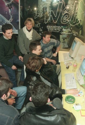 Le cybercafé « Le Web » à Besançon (Doubs) - Damien Meyer - AFP