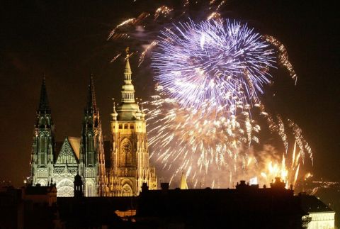 Prague celebrations at joining the EU (2004) - AFP
