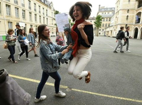 Résultats du bac au lycée Louis-le-Grand à Paris en juillet 2016 - Dominique Faget - AFP