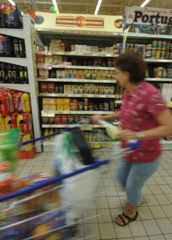 Au supermarché - Mychèle Daniau - AFP