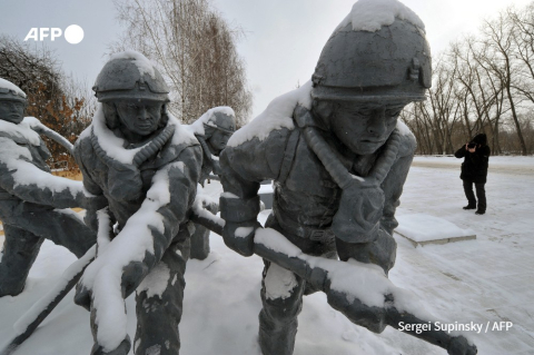 Monument à la gloire des pompiers morts à Tchernobyl - Sergei Supinsky - AFP