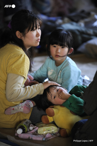 Dans un centre pour réfugiés à Sendai le 13 mars 2011 - Philippe Lopez - AFP