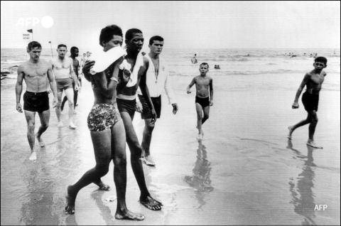 Baigneurs chassés de Savannah Beach (Géorgie, 1963) - AFP