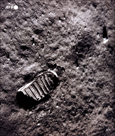 Vue de l'empreinte d'un astronaute sur la Lune. Neil Armstrong et Edwin Aldrin sont les premiers hommes à fouler le sol lunaire en juillet 1969 - AFP