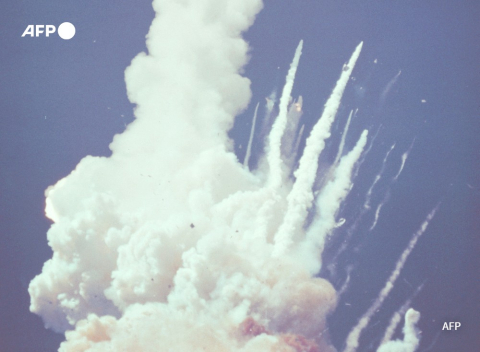Explosion dans le ciel de Floride de la navette Challenger le 28 janvier 1986 - AFP