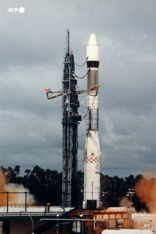 Photo prise le 15 décembre 1979 du décollage d'Ariane 1 pour son premier vol, à partir du centre spatial guyanais de Kourou - AFP