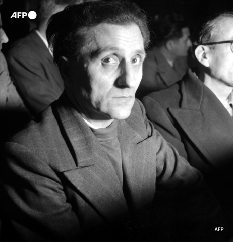 Emile Buisson dans le box des assises de Paris en janvier 1954 - AFP