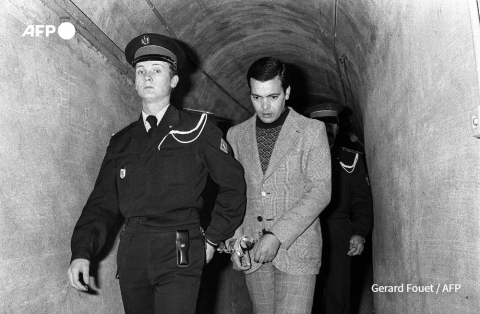 Hamida Djandoubi arrive à son procès, le 24 février 1977 à Aix-en-Provence Gerard Fouet - AFP