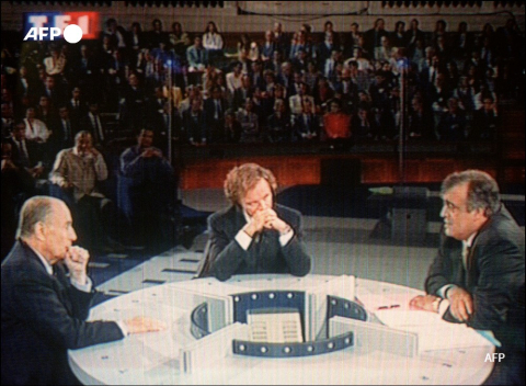 Le débat Mitterrand-Séguin sur Maastricht en 1992 - AFP