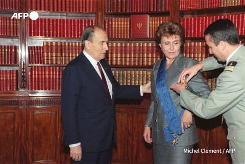 Edith Cresson décorée en 1991 Michel Clement - AFP