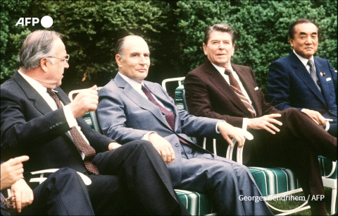 Kohl, Mitterrand, Reagan et Nakasone à Williamsburg en 1983 Georges Bendrihem - AFP