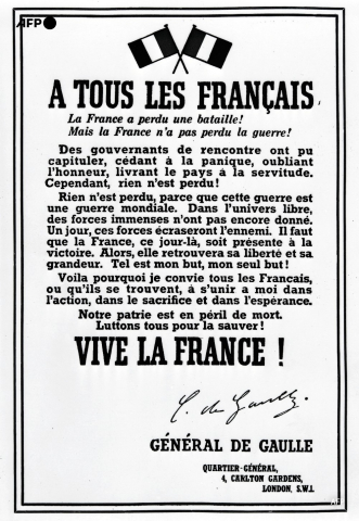 Affiche placardée à Londres après l'appel du général - AFP