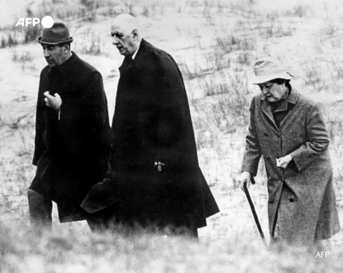 Charles et Yvonne de Gaulle en Irlande, le 14 mai 1969, avec l'aide de camp François Flohic - AFP