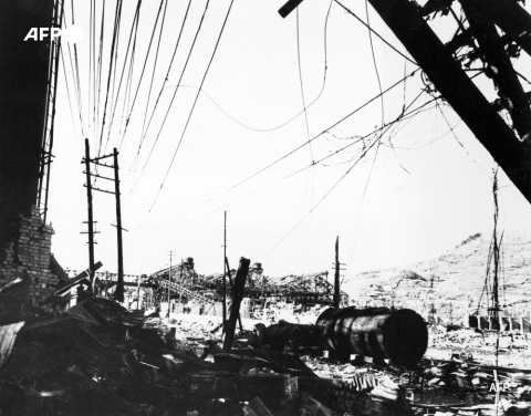 La zone industrielle de Nagasaki peu après le bombardement de la ville le 9 août 1945 Air Force - AFP