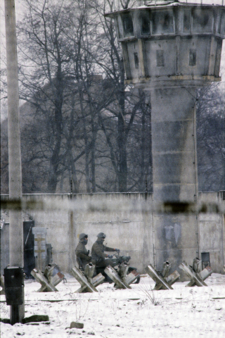 Le mur de Berlin en 1986 - Daniel JANIN - AFP