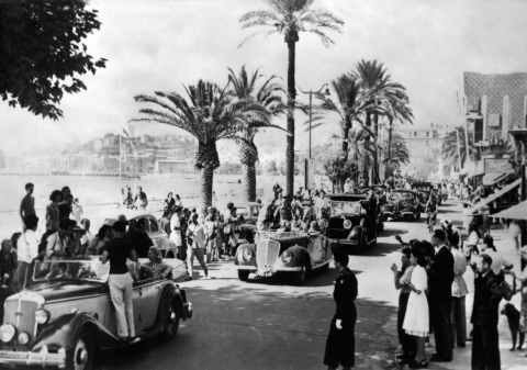 Des stars paradent sur la Croisette en 1947, lors de la deuxième édition du festival - AFP