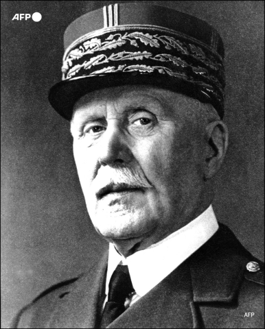 Photo officielle du maréchal Pétain, chef de l'Etat français, à Vichy en 1940 - AFP