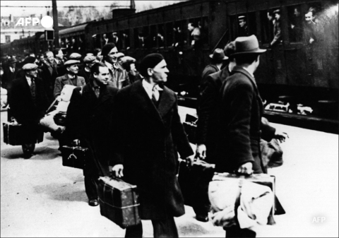 Déportés au camp de Pithiviers en mai 1941 - AFP