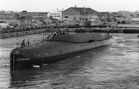 Lancement du premier sous-marin nucléaire français, Le Redoutable, le 29 mars 1967 à Cherbourg (est) - AFP