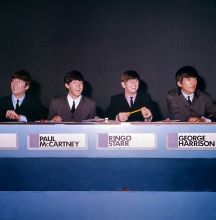 Le groupe anglais Les Beatles (de gauche à droite), John Lennon, Paul McCartney ,Ringo Starr et George Harrison sont photographiés, en 1964, à Londres. AFP PHOTO C.PRESS / AFP