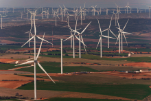 Wind farm in Villar de los Navarros - CESAR MANSO - AFP